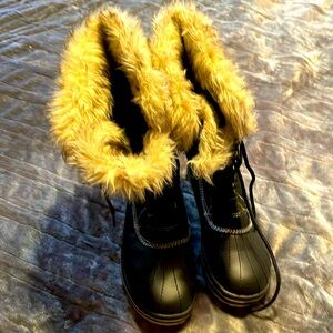Merona by Target winter boots duck boot inspired